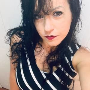 Meet your Posher, Monica